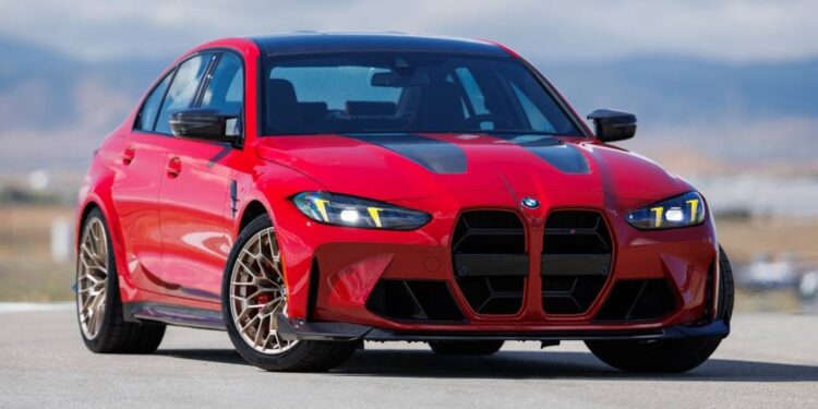 BMW M3 dá adeus à geração atual e recebe série limitada com câmbio manual