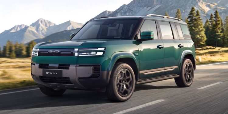 Novo BYD Ti7 2027 é o SUV chinês de sete lugares que quer derrotar o Defender