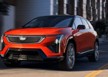 Cadillac confirma estreia em novembro no Brasil com três SUVs elétricos luxuosos