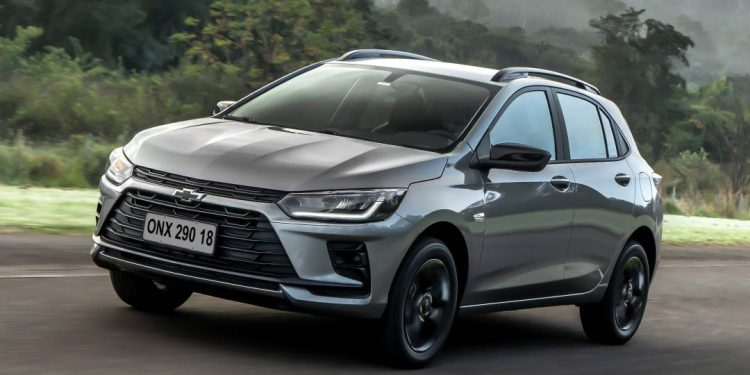 Chevrolet Onix Activ 2027: preço, motor e equipamentos do hatch aventureiro