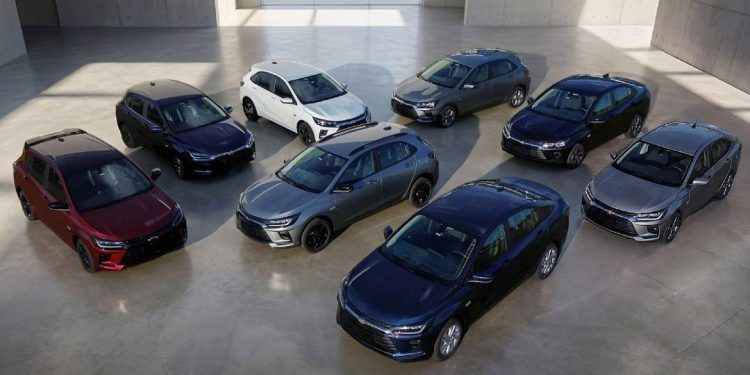 Chevrolet Onix e Onix Plus 2027 estreiam com motor a etanol e versão Activ está de volta