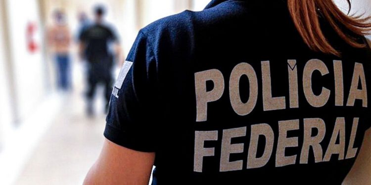 PF apreende celulares para coibir violência infantojuvenil na internet